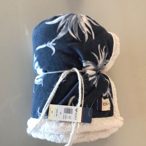 Roxy blanket